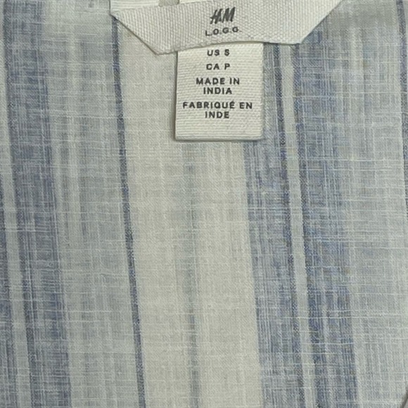 H & M  Short Sleeve V-Neck Cotton Blouse Blue/Cream Size Small - Picture 4 of 9